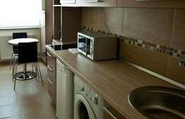 Apartament 2 camere, 45 mp, decomandat, etaj intermediar, zona Piata Cipariu