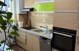 Apartament semidecomandat, etaj intermediar, zona Stejarului