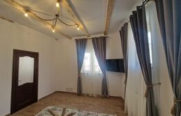 Casa renovata complet Schei, mobilata luminoasa curte individuala 