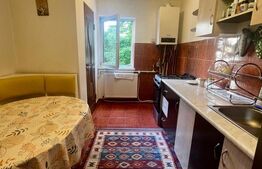 Apartament de 4 camere, 77mp, etaj 1, decomandat, zona Zorilor