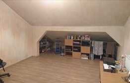 Vanzare apartament 3 camere, 85 mp, parcare, zona Calea Baciului