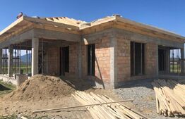 De vanzare, casa in Cristian, nefinalizata 