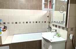 Apartament de vanzare, cu 4 camere, 81 mp, zona Tractorul