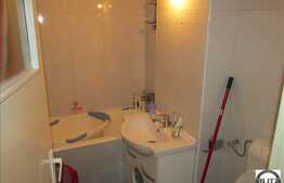 De vanzare 2 camere, 46 mp utili, zona Aleii Bizusa. Renovat!