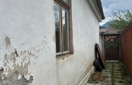 De vanzare teren generos cu casa, zona centrala, Sacele 