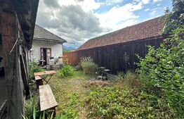 De vanzare teren generos cu casa, zona centrala, Sacele 