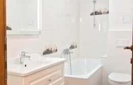 Apartament de lux, 3 camere, 75 mp, parcare, zona Piata Avram Iancu