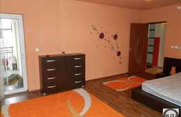 De vanzare 3 camere, 74 mp! Complet mobilat! Parcare! Zona strazii Florilor!