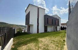 Casa de vanzare, cu 5 camere, 200 mp utili, 245 mp de teren, zona Teilor