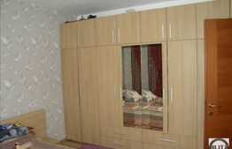 Apartament decomandat, 2 camere, 52 mp! Zona strazii Eroilor!