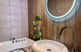 Apartament modern, cu 3 camere, 110 mp, parcare, zona Semicentral.