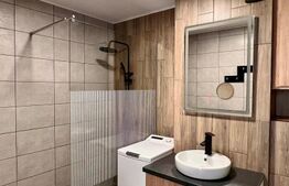 Apartament modern, cu 3 camere, 110 mp, parcare, zona Semicentral.