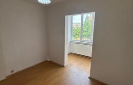 Apartament de vanzare, cu 4 camere, 82 mp, zona Calea Bucuresti