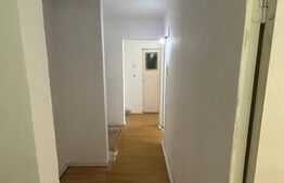Apartament de vanzare, cu 4 camere, 82 mp, zona Calea Bucuresti