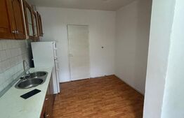 Apartament de vanzare, cu 4 camere, 82 mp, zona Calea Bucuresti