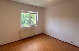 Apartament de vanzare, cu 4 camere, 82 mp, zona Calea Bucuresti