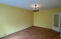 Apartament de vanzare, cu 4 camere, 82 mp, zona Calea Bucuresti