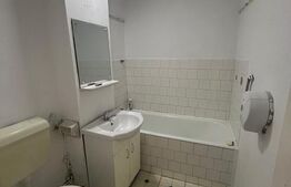 Apartament de vanzare, cu 4 camere, 82 mp, zona Calea Bucuresti