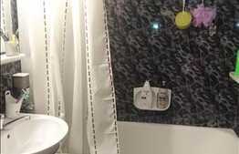 Apartament 3 camere, 72 mp, decomandat, garaj, boxa, zona Billa