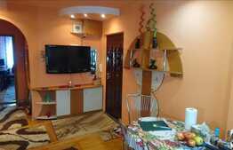 Apartament 3 camere, 72 mp, decomandat, garaj, boxa, zona Billa