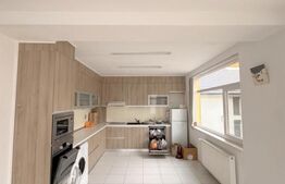 Casa individuala , 3 garaje , terasa ,  352mp utili, zona Dambu Rotund