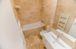 Apartament  lux cu o camera, decomandat,  parcare,  zona Iulius