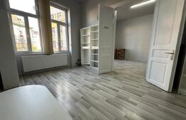 Apartament 4 camere, semidecomandat, 110 MP, zona Central