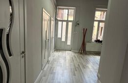 Apartament 4 camere, semidecomandat, 110 MP, zona Central