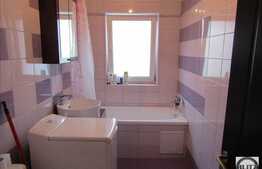 De vanzare 2 camere, 53 mp! Parcare! Zona strazii Florilor!