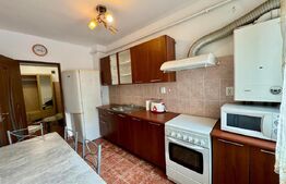 Apartament, 1 camera zona Florilor, parcare inclusa.