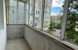 3 camere, 72 mp, decomandat,2 bai, 2 balcoane , zona strazii Primaverii