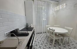 Apartament 2 camere, lux, parcare, zona Centrala