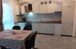 Apartament de vanzare, 2 camere, parcare, zona Porii