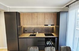 Apartament de vanzare, cu 2 camere, mobilat utilat nou, parcare, zona Terra 