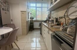 Apartament 3 camere, 107 mp, semicentral, balcon, 2 băi, spațiu generos 