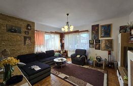 Apartament in casa 100 mp, 3 camere, teren 260mp, zona Dambul Rotund