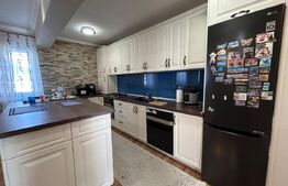 Apartament de vanzare, cu 4 camere, 100 mp, zona Oasului