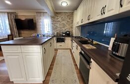 Apartament de vanzare, cu 4 camere, 100 mp, zona Oasului