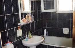 Apartament 4 camere, 77 mp, decomandat, zona strazii Calea Baciului