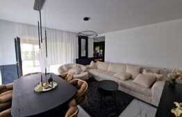 Casa exclusivista , LUX, Harman