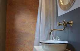 De vanzare apartament pe 2 nivele 100 mp utili in centru. Superfinisat.