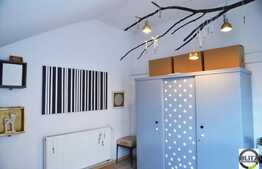 De vanzare apartament pe 2 nivele 100 mp utili in centru. Superfinisat.