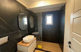 Apartament 3 camere, etaj intermediar, lux, la cheie, zona Terra