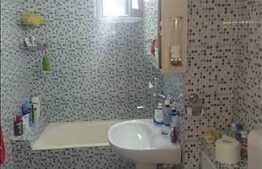 Vanzare apartament 3 camere, 68 mp, parcare,boxa subsol, zona strazii Primaverii