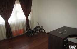 Inchiriere penthouse cu 5 camere, 130 mp, zona Teilor! 2 locuri parcare!