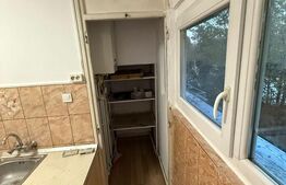 Apartament de vanzare, 3 camere, 65 mp, etaj intermediar, zona Calea București