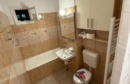 Apartament de vanzare, 3 camere, 65 mp, etaj intermediar, zona Calea București