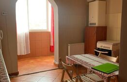 Apartament cu 2 camere, decomandat, 56 mp, balcon, zona strazii Tasnad