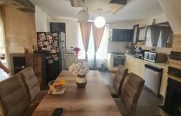 Casa individuala, 4 camere, garaj, zona Florilor