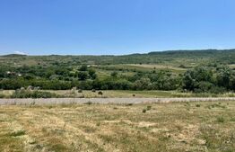 Teren intravilan, construibil in MACICASU , 3 KM de la Chinteni. 